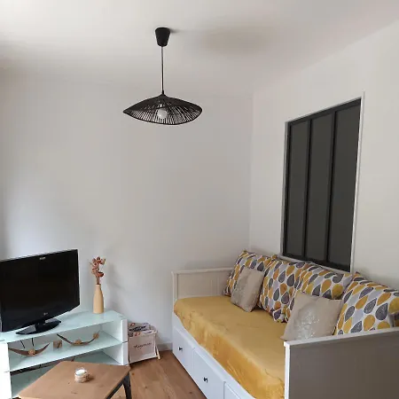 Les Loges Apartment
